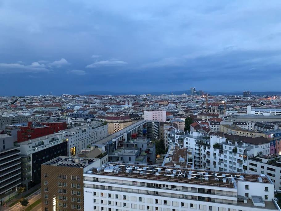 Stunning View Over Vienna In City Center Apartman Kültér fotó